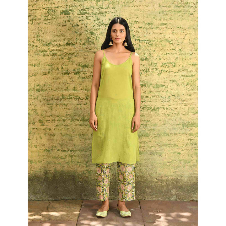 NUHH Aam Panna Kurta Pant with Dupatta & Camisole (Set of 4)