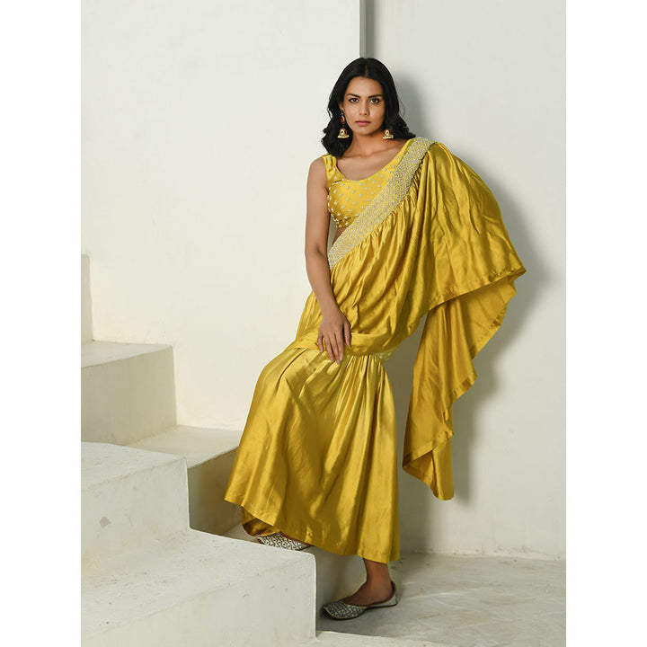 NUHH Glam Festive Edit Saree with Stitched Blouse