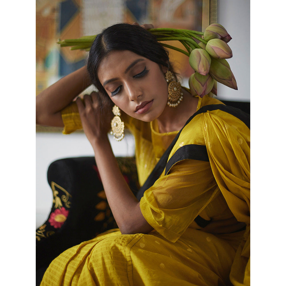 PEELI DORI Yellow Detailing Saree and Unstitched Blouse