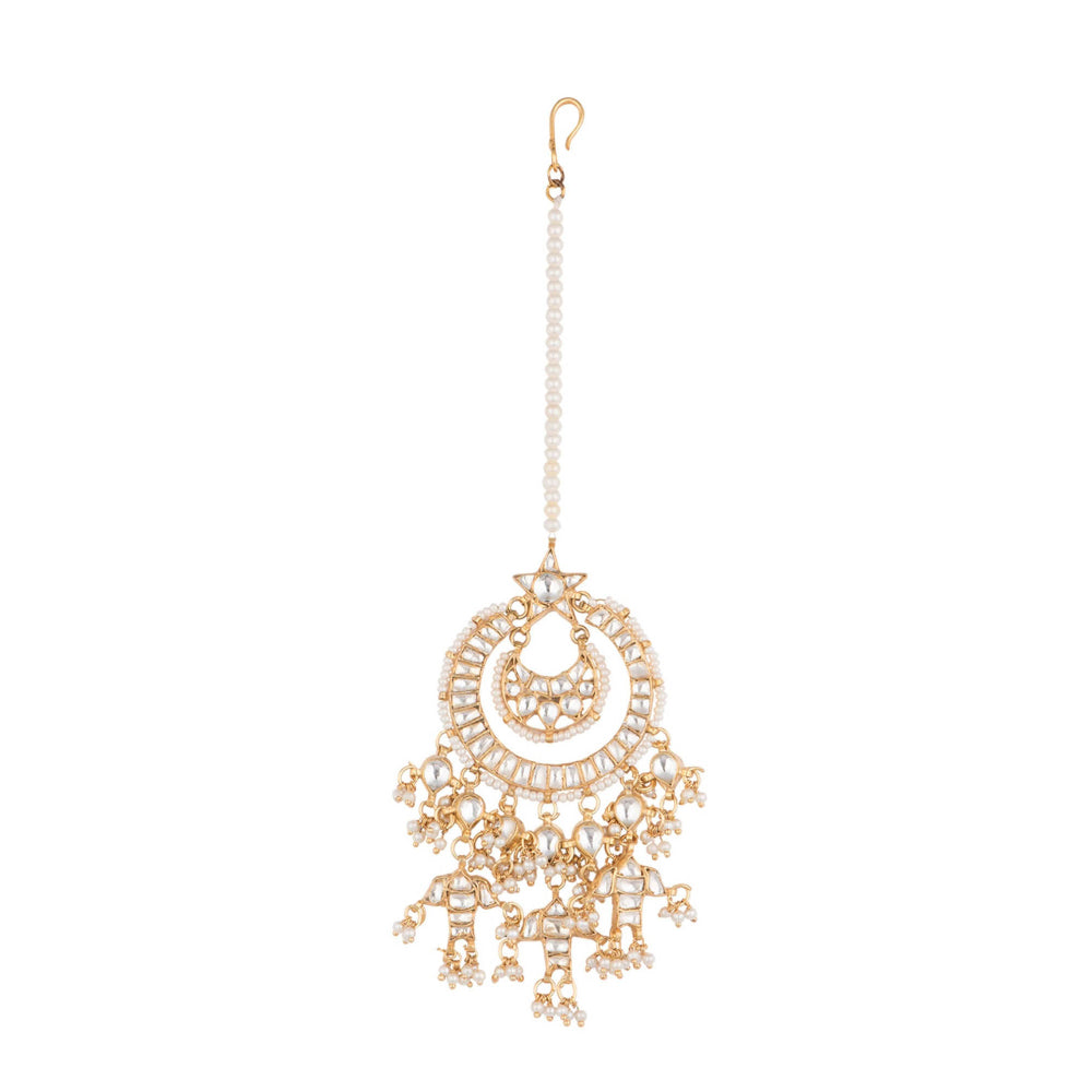 RIANA JEWELLERY Tikka With Star, Studded With White Jadtar Stones and Beaded With Tiny Pearl