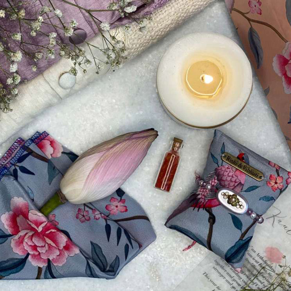 Rishi & Vibhuti Silver Sequin Idhant Rakhi