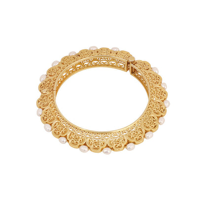 Zariin Gold Song Of Flutes Pearl Bangle