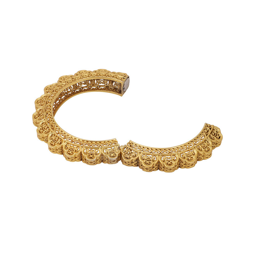 Zariin Gold Enigma Of Art Gold Plated Bangle