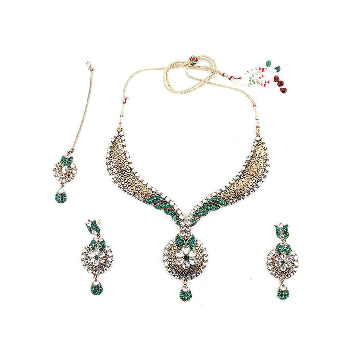 Odette Green, White and Golden Kundan Choker Necklace Set