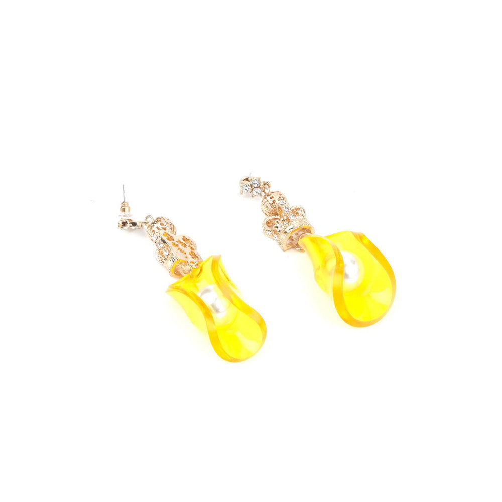 Odette Women Crown Designed On Top With Yellow Twisted Earrings