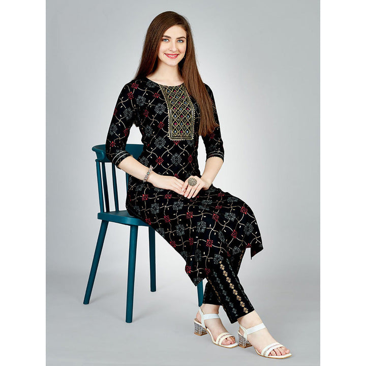 Odette Black Embroidered Rayon Kurta with Pant (Set of 2)