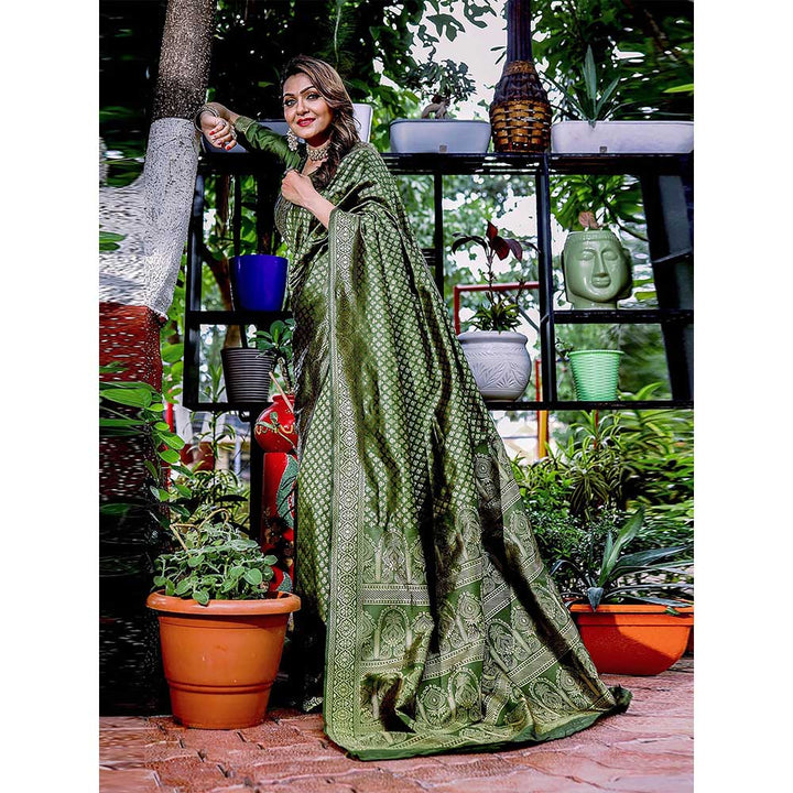 Odette Women Green Silk Woven Saree with Unstitched Blouse