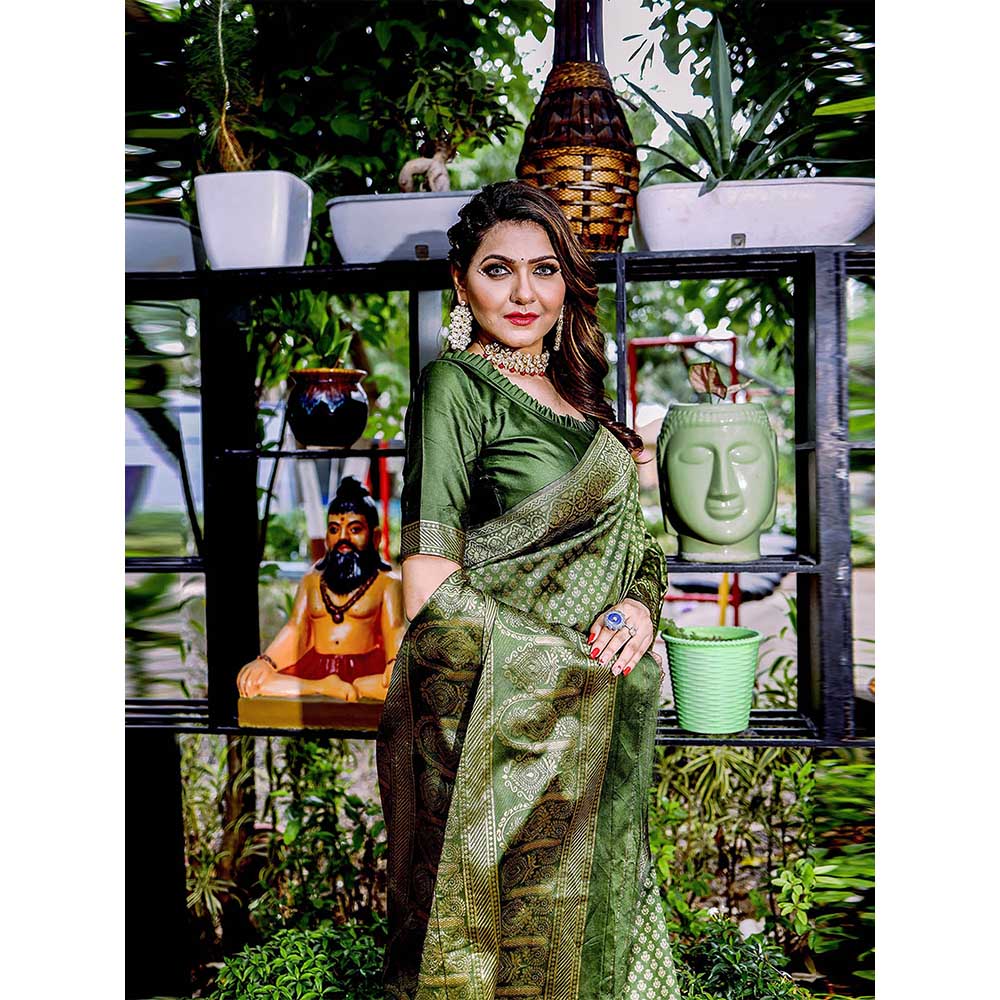 Odette Women Green Silk Woven Saree with Unstitched Blouse