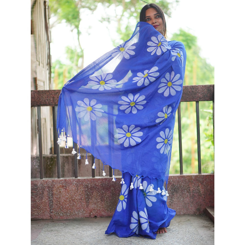 Odette Womens Blue Printed Cotton Saree with Unstitched Blouse