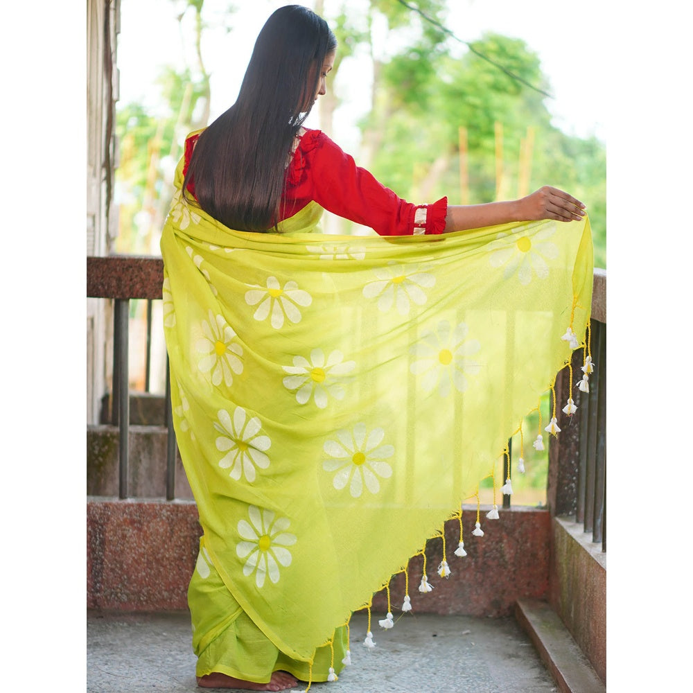 Odette Womens Yellow Printed Cotton Saree with Unstitched Blouse