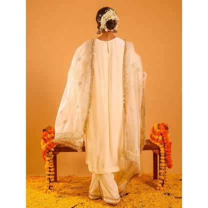 OHH CROW Off White Straight Length Kurta with Pant and Dupatta (Set of 3)