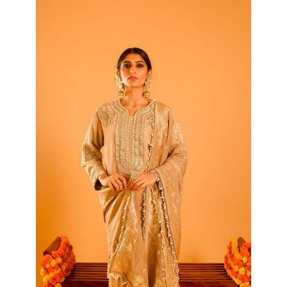 OHH CROW Beige Straight Length Kurta with Pant and Dupatta (Set of 3)