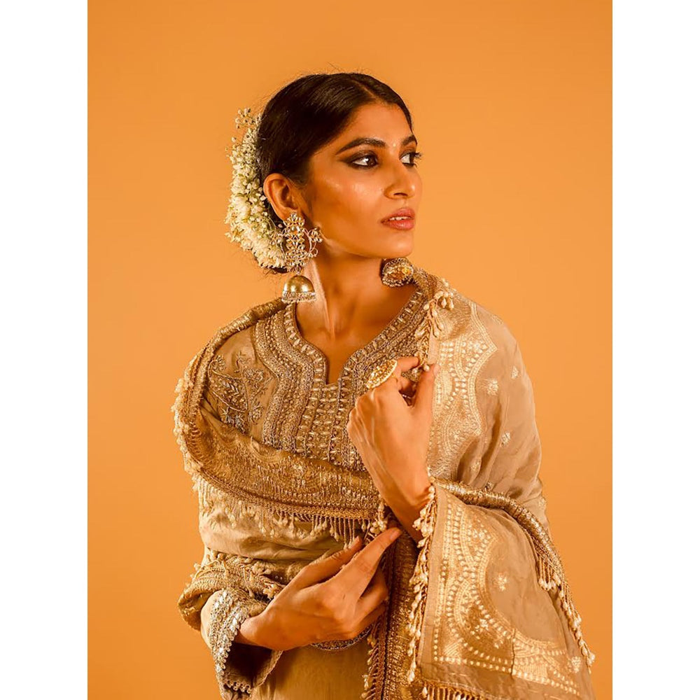 OHH CROW Beige Straight Length Kurta with Pant and Dupatta (Set of 3)