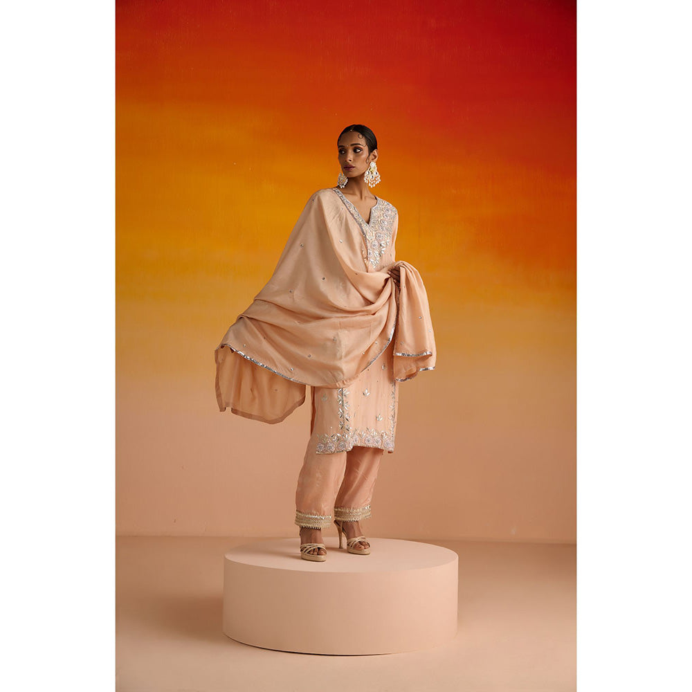 OHH CROW Peach Embroidered Opara Silk Kurta with Pant and Dupatta (Set of 3)