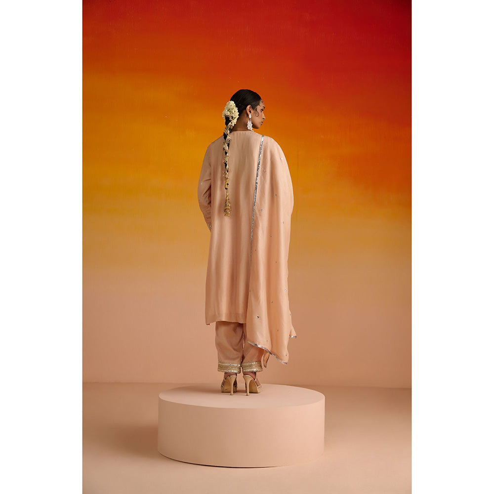 OHH CROW Peach Embroidered Opara Silk Kurta with Pant and Dupatta (Set of 3)