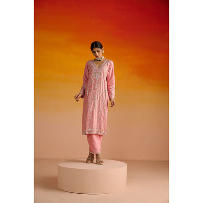 OHH CROW Pink Embroidered Raw Silk Kurta with Pant and Dupatta (Set of 3)