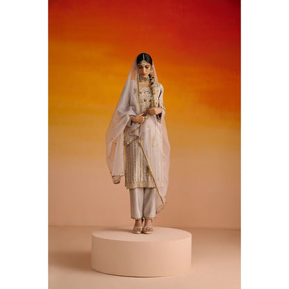 OHH CROW Beige Embroidered Raw Silk Kurta with Pant and Dupatta (Set of 3)