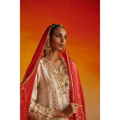 OHH CROW Beige Embroidered Opara Silk Kurta with Pant and Dupatta (Set of 3)