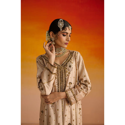 OHH CROW Beige Embroidered Raw Silk Kurta with Pant and Dupatta (Set of 3)