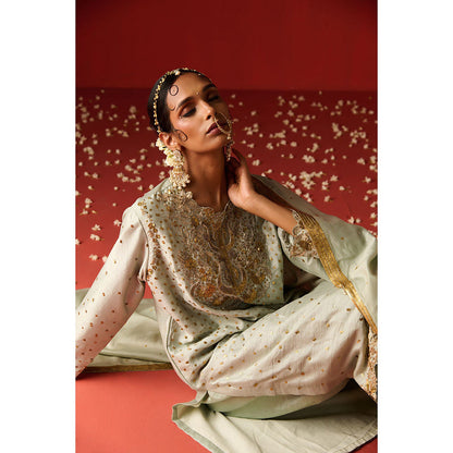 OHH CROW Green Embroidered Raw Silk Kurta with Pant and Dupatta (Set of 3)