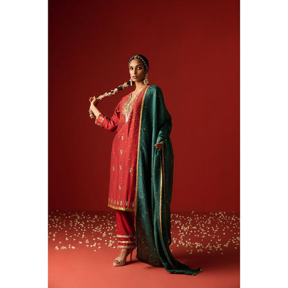 OHH CROW Maroon Embroidered Chanderi Kurta with Pant and Dupatta (Set of 3)
