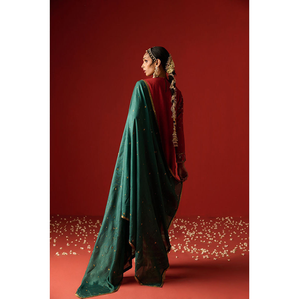 OHH CROW Maroon Embroidered Chanderi Kurta with Pant and Dupatta (Set of 3)