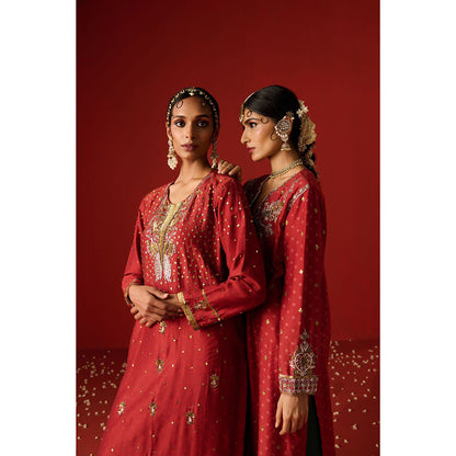 OHH CROW Maroon Embroidered Chanderi Kurta with Pant and Dupatta (Set of 3)