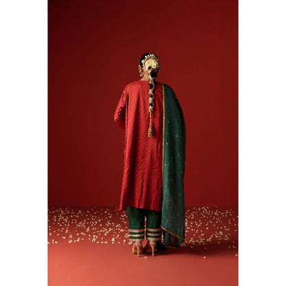 OHH CROW Maroon Embroidered Chanderi Kurta with Pant and Dupatta (Set of 3)