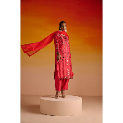 OHH CROW Pink Embroidered Raw Silk Kurta with Pant and Dupatta (Set of 3)