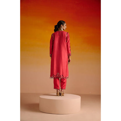 OHH CROW Pink Embroidered Raw Silk Kurta with Pant and Dupatta (Set of 3)