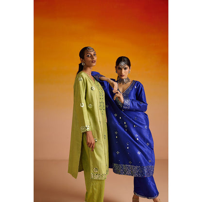 OHH CROW Green Embroidered Raw Silk Kurta with Pant and Dupatta (Set of 3)