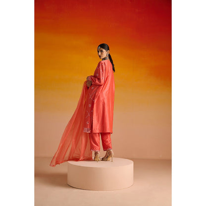 OHH CROW Peach Embroidered Raw Silk Kurta with Pant and Dupatta (Set of 3)