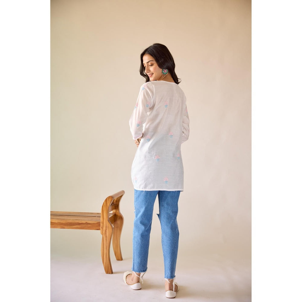 Old Marigold Anamika White Chanderi Hand Embroidered Short Chikankari Kurti