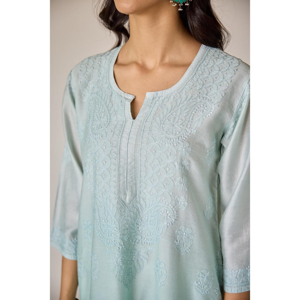 Old Marigold Basima Turquoise Ombre Chanderi Hand Embroidered Chikankari Kurta