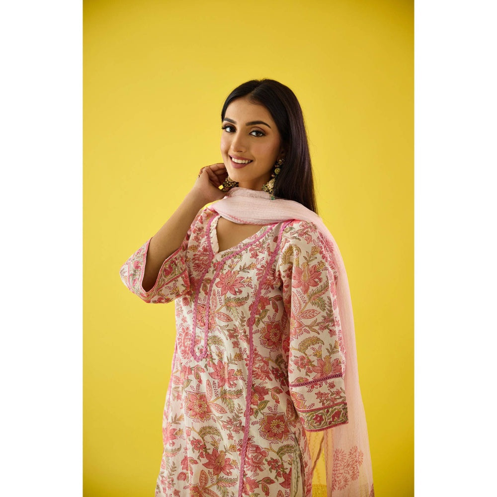 Old Marigold Mehrunisha Pink Cotton Kurta Pant & Dupatta (Set of 3)