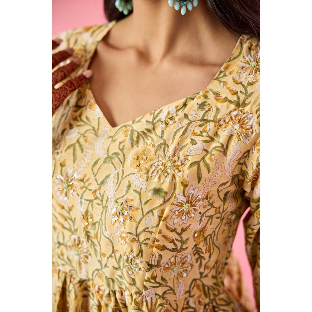 Old Marigold Parizaad Yellow Chanderi Hand Embellished Kurta Pant & Dupatta (Set of 3)