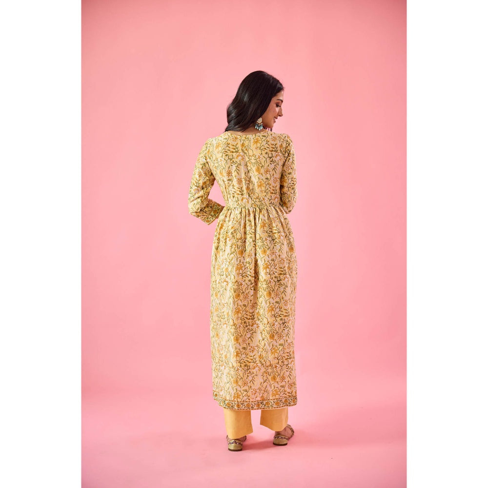 Old Marigold Parizaad Yellow Chanderi Hand Embellished Kurta Pant & Dupatta (Set of 3)