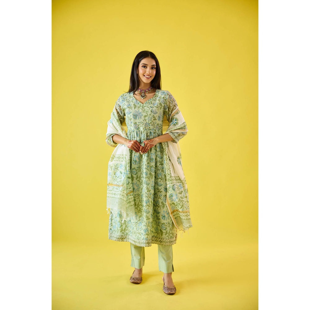 Old Marigold Surmayee Mint Green Chanderi Hand Embellished Kurta Pant & Dupatta (Set of 3)