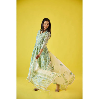 Old Marigold Surmayee Mint Green Chanderi Hand Embellished Kurta Pant & Dupatta (Set of 3)