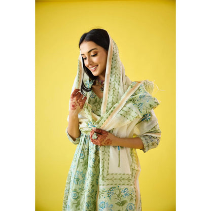 Old Marigold Surmayee Mint Green Chanderi Hand Embellished Kurta Pant & Dupatta (Set of 3)