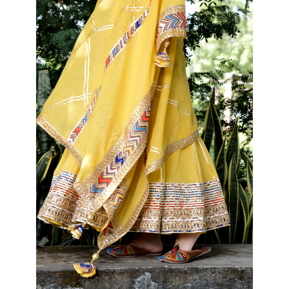 OMAANA Ratna Ghaghra Set (Set of 3)