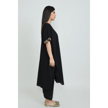 OMAANA Women Mulmul Black Kurta with Palazzo