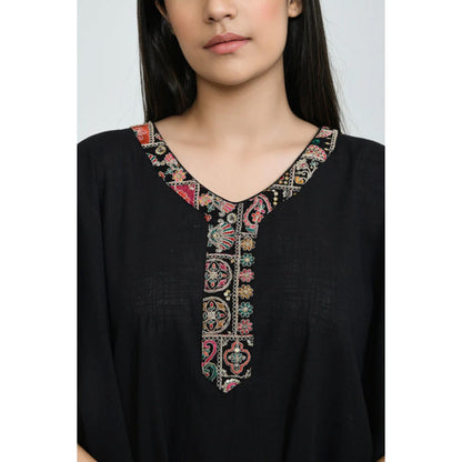 OMAANA Women Mulmul Black Kurta with Palazzo