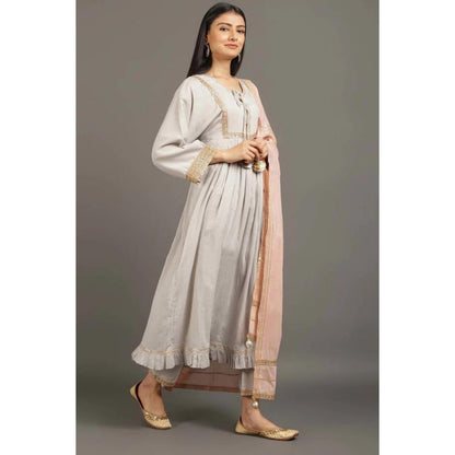 OMAANA Women Mulmul Grey Kurta with Pant and Dupatta