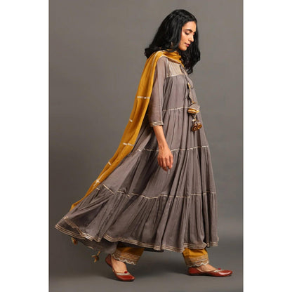 OMAANA Women Chanderi Grey Kurta with Pant and Dupatta