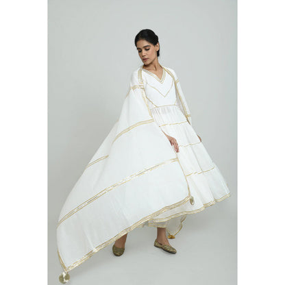 OMAANA Women Mulmul White Kurta with Pant and Dupatta
