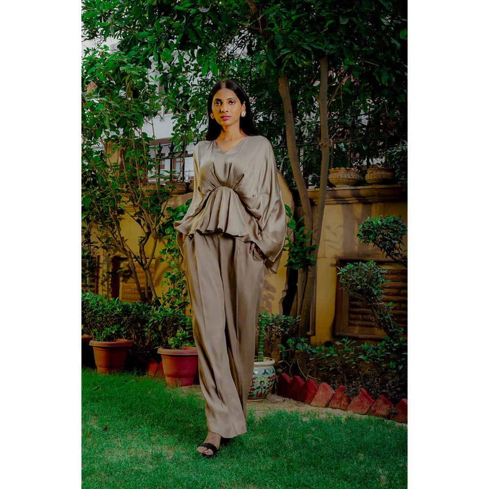 Omana by Ranjana Bothra Stone Cowl Co-Ord (Set of 2)