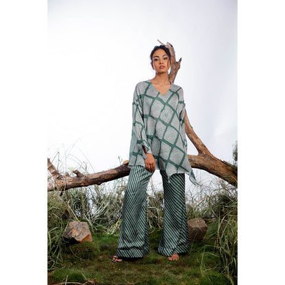 Omana by Ranjana Bothra Blue Printed Amy Co-Ord (Set of 3)