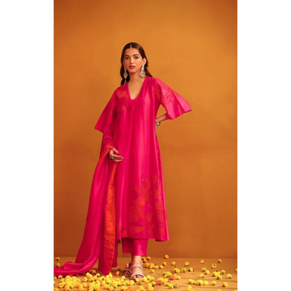 Omana by Ranjana Bothra Pink Jasmine Applique Kurta with Pant and Dupatta (Set of 3)