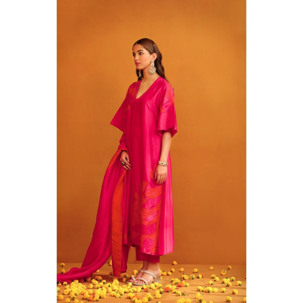 Omana by Ranjana Bothra Pink Jasmine Applique Kurta with Pant and Dupatta (Set of 3)